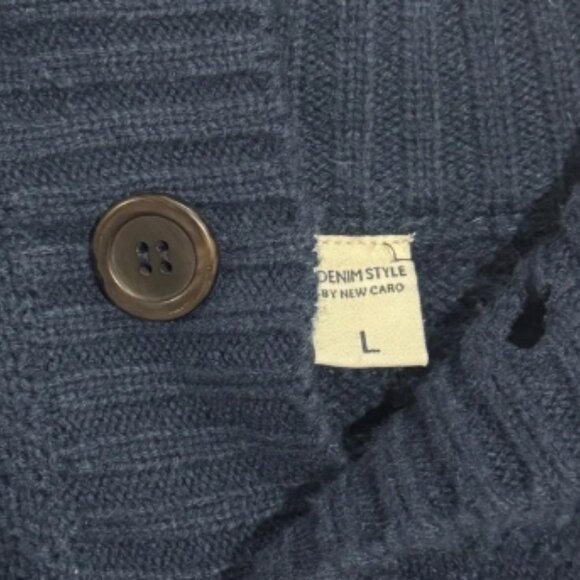 Classic New Caro Navy Sweater with Nordic Pattern - Picture 3 of 6